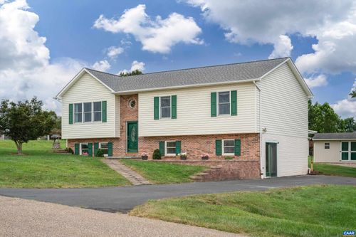 430 Quail Run Dr, ELKTON, VA, 22827-3022 | Card Image