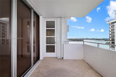 2009 - 11 Island Ave, Condo with 1 bedrooms, 1 bathrooms and null parking in Miami Beach FL | Image 2