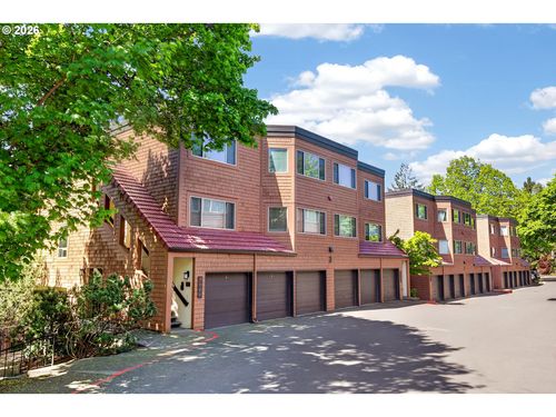 24 Oswego Smt, Lake Oswego, OR, 97035-1020 | Card Image