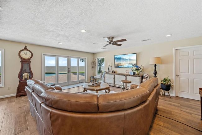 11320 Cedar Gully Rd, House other with 3 bedrooms, 2 bathrooms and 3 parking in Beach City TX | Image 24