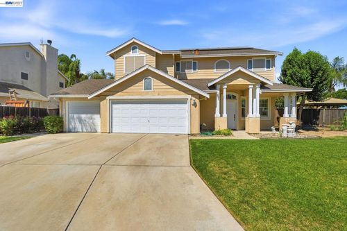 2833 Clover Hill Ct, Tracy, CA, 95377-7034 | Card Image