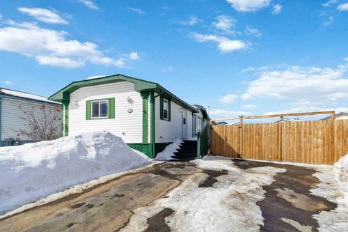 548 Mckinlay Cres, Fort Mcmurray, AB, T9K2R6 | Card Image