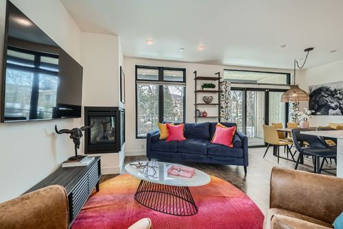 c11-740 Blue River Pkwy, SILVERTHORNE, CO, 80498-5339 | Card Image