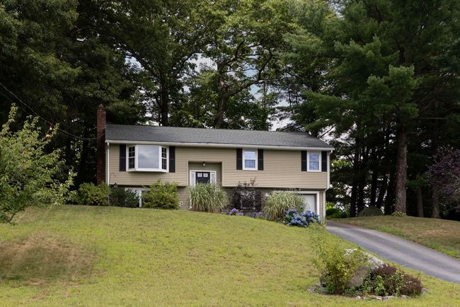 11 Trinity Ave, House other with 3 bedrooms, 2 bathrooms and 5 parking in Grafton MA | Image 4