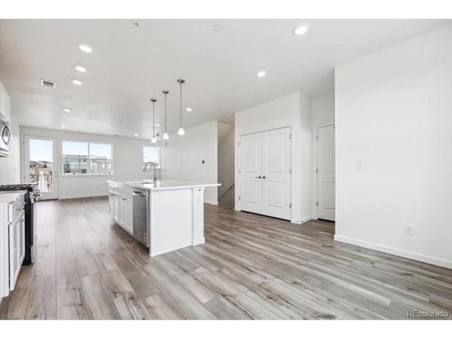 6814 Merseyside Ln, Townhouse with 3 bedrooms, 3 bathrooms and null parking in Castle Pines CO | Image 14
