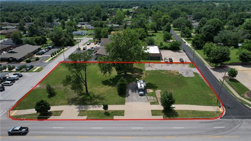 803 N Walton Blvd, Bentonville, AR, 72712-4550 | Card Image