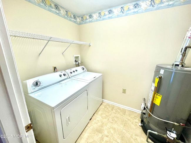 SPACIOUS LAUNDRY ROOM | Image 26