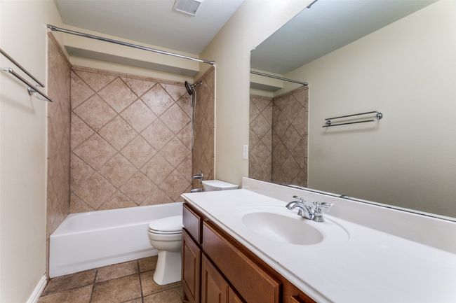 Full bathroom with vanity and shower / bath combination | Image 24