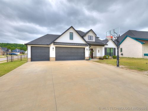 18982 Woodland Ave, Tulsa, OK, 74101 | Card Image