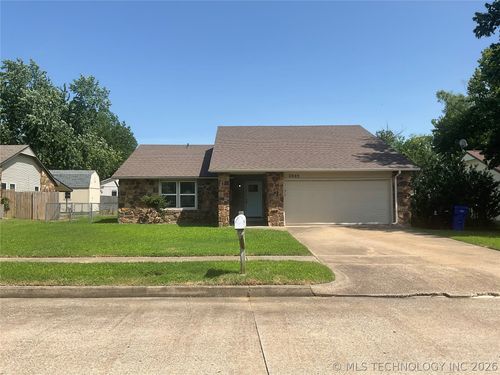2005 N 26th St, Broken Arrow, OK, 74014-4608 | Card Image