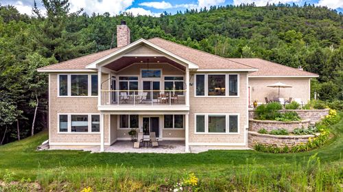 62 Parker Ridge Rd, Harts Location, NH, 03812-4109 | Card Image