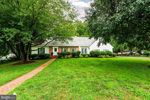 111 W Oak Ave, EASTON, MD, 21601-2528 | Card Image