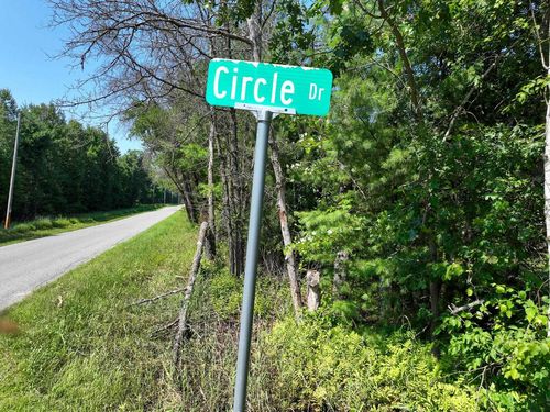 W5425 Circle Dr, New Lisbon, WI, 53950-9407 | Card Image