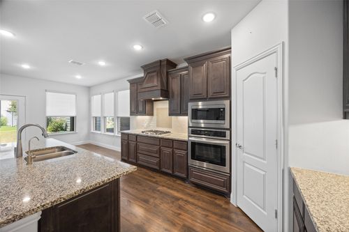 7508 Windy Meadow Dr, Aubrey, TX, 76227-5620 | Card Image