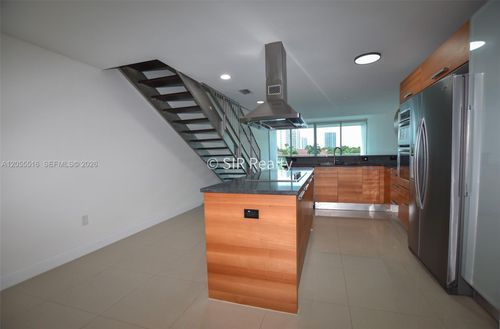 336-2950 Ne 188th St, Aventura, FL, 33180-2708 | Card Image