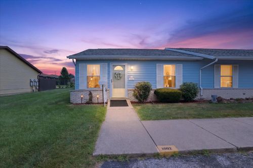1002 Berkley Cir, Mishawaka, IN, 46544-4812 | Card Image