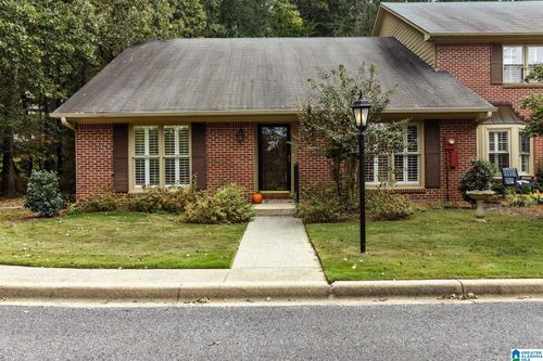 504 Chase Plantation Pkwy, HOOVER, AL, 35244-1500 | Card Image