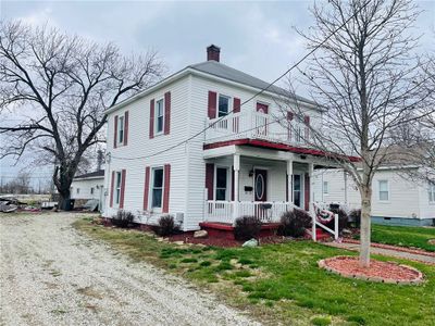 108 4th Street, House other with 4 bedrooms, 1 bathrooms and null parking in Altamont IL | Image 2