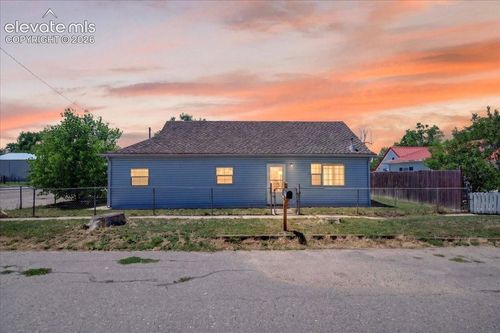 505 2nd Ave, Deer Trail, CO, 80105-8012 | Card Image