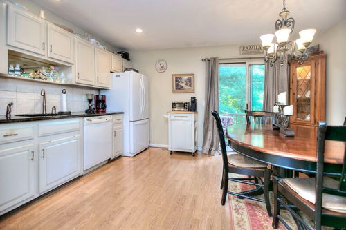 17-100 Wolfpit Ave, Norwalk, CT, 06851-3439 | Card Image