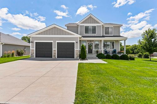 4801 Nature Ave, Manhattan, KS, 66502-1660 | Card Image
