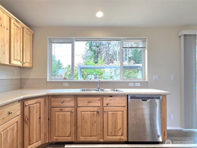 1138 W Lauridsen Blvd, House other with 3 bedrooms, 2 bathrooms and null parking in Port Angeles WA | Image 11