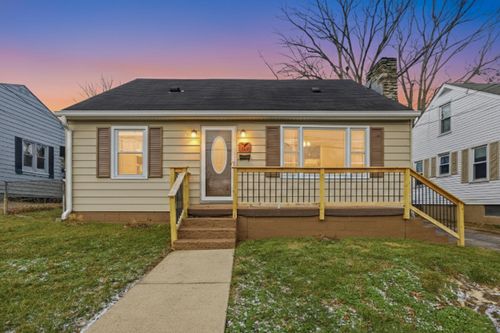 305 Creekview Dr, Paris, KY, 40361-1211 | Card Image