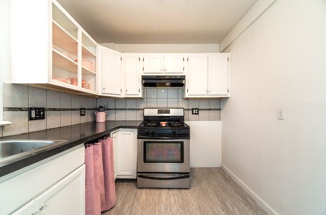 83 Armstrong St, House other with 2 bedrooms, 1 bathrooms and 3 parking in West Springfield MA | Image 9