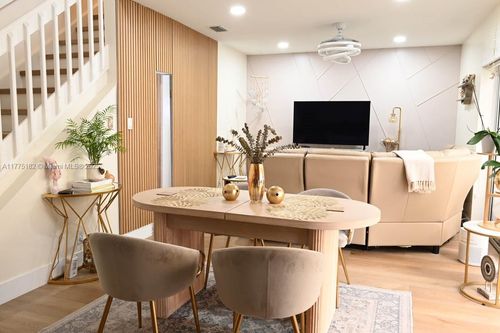 1430-1430 Cottonwood Cir, Weston, FL, 33326-2715 | Card Image