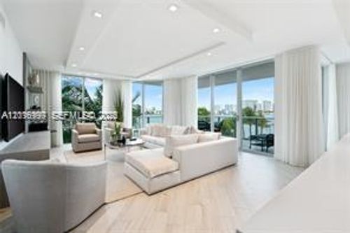 209-17111 Biscayne Blvd, Aventura, FL, 33160-5099 | Card Image