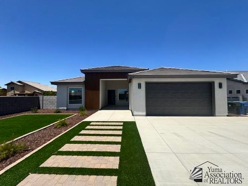 572 E 13 St, Somerton, AZ, 85350 | Card Image