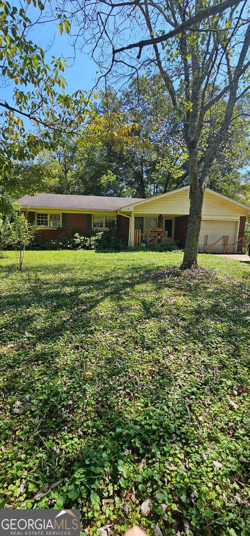 135 Reeceburg Rd Se, Silver Creek, GA, 30173-2227 | Card Image