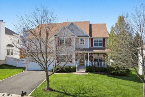 654 Skyline Dr, Lake Hopatcong, NJ, 07849-2451 | Card Image
