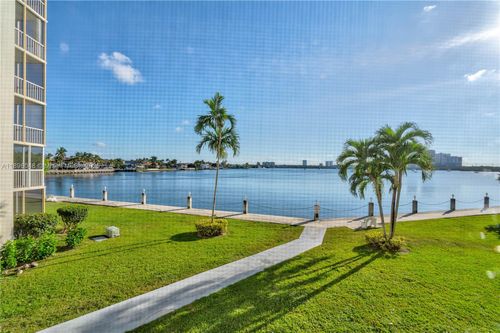 apt-s208-3020 Marcos Dr, Aventura, FL, 33160-2559 | Card Image