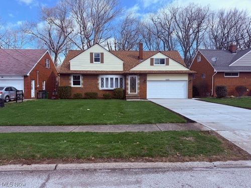 1730 Braeburn Park Dr, Euclid, OH, 44117-1802 | Card Image