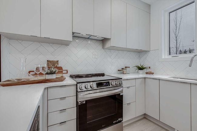 3927 65 St Nw, Townhouse with 3 bedrooms, 3 bathrooms and 1 parking in Calgary AB | Image 7