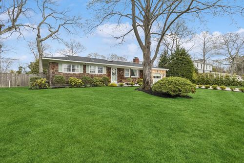 6 Sanderling Ln, East Quogue, NY, 11942-4811 | Card Image