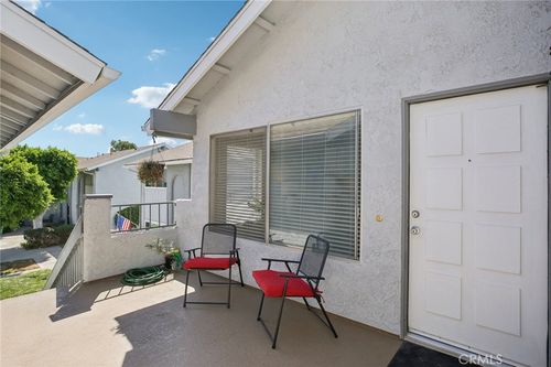 4-9594 Pettswood Dr, Huntington Beach, CA, 92646-4114 | Card Image
