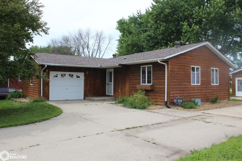 109 Oakridge Dr, Forest City, IA, 50436-2214 | Card Image