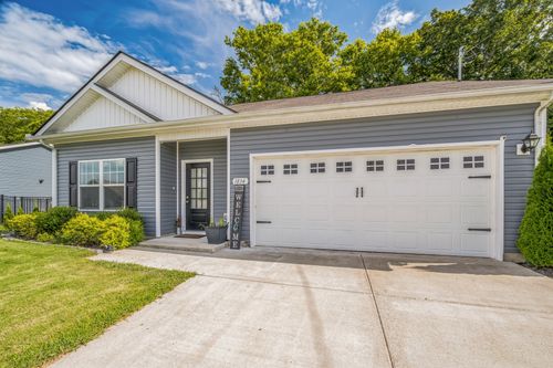 1834 Holdens Holw, Columbia, TN, 38401-6936 | Card Image