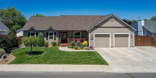 1953 Nw Wildflower Pl, Redmond, OR, 97756-8447 | Card Image