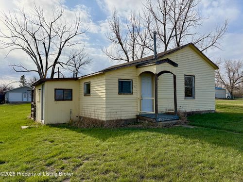 425 5th Ave Se, Beach, ND, 58621 | Card Image
