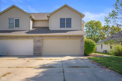 101 Grassyway Ct, New Whiteland, IN, 46184-9577 | Card Image