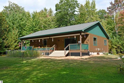 225 Bischoff Rd, Tawas City, MI, 48763-9224 | Card Image