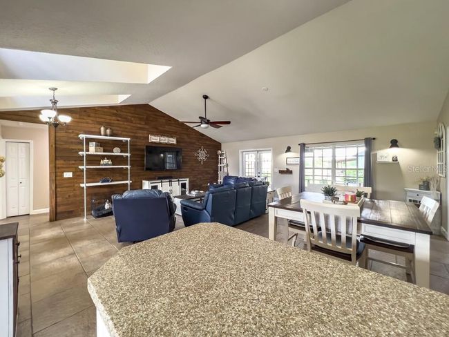 812 Jameson Rd, House other with 3 bedrooms, 2 bathrooms and null parking in Lithia FL | Image 49