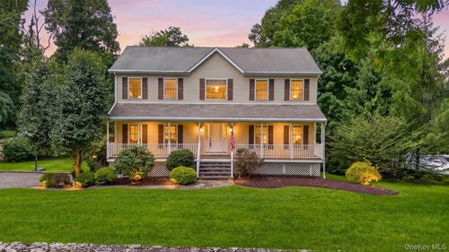 1 Stonefield Ct, Cortlandt Manor, NY, 10567-1428 | Card Image