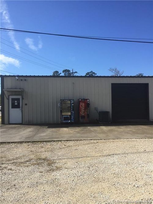 542 Theriot Rd, Lake Charles, LA, 70611-6112 | Card Image