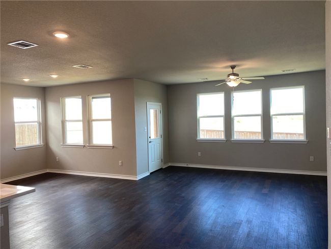 670 Pepperbark Loop, House other with 4 bedrooms, 3 bathrooms and null parking in Buda TX | Image 6