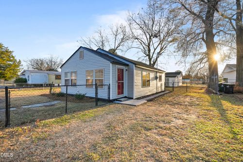 513 Wondertown Dr, Erwin, NC, 28339-2431 | Card Image