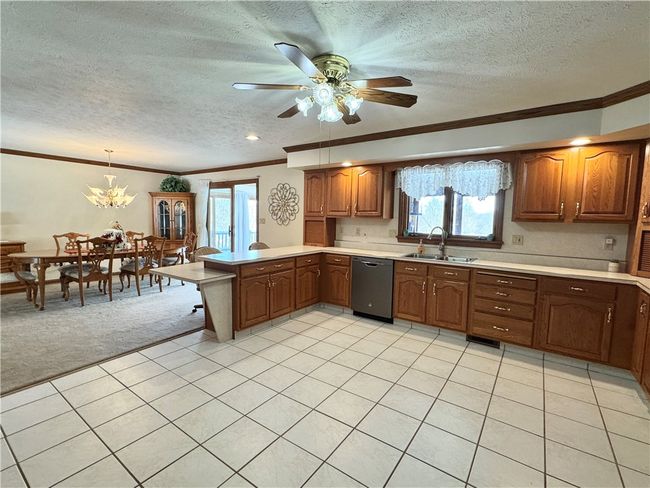 720 Cherriwood Rd, House other with 4 bedrooms, 3 bathrooms and 4 parking in Pulaski PA | Image 14